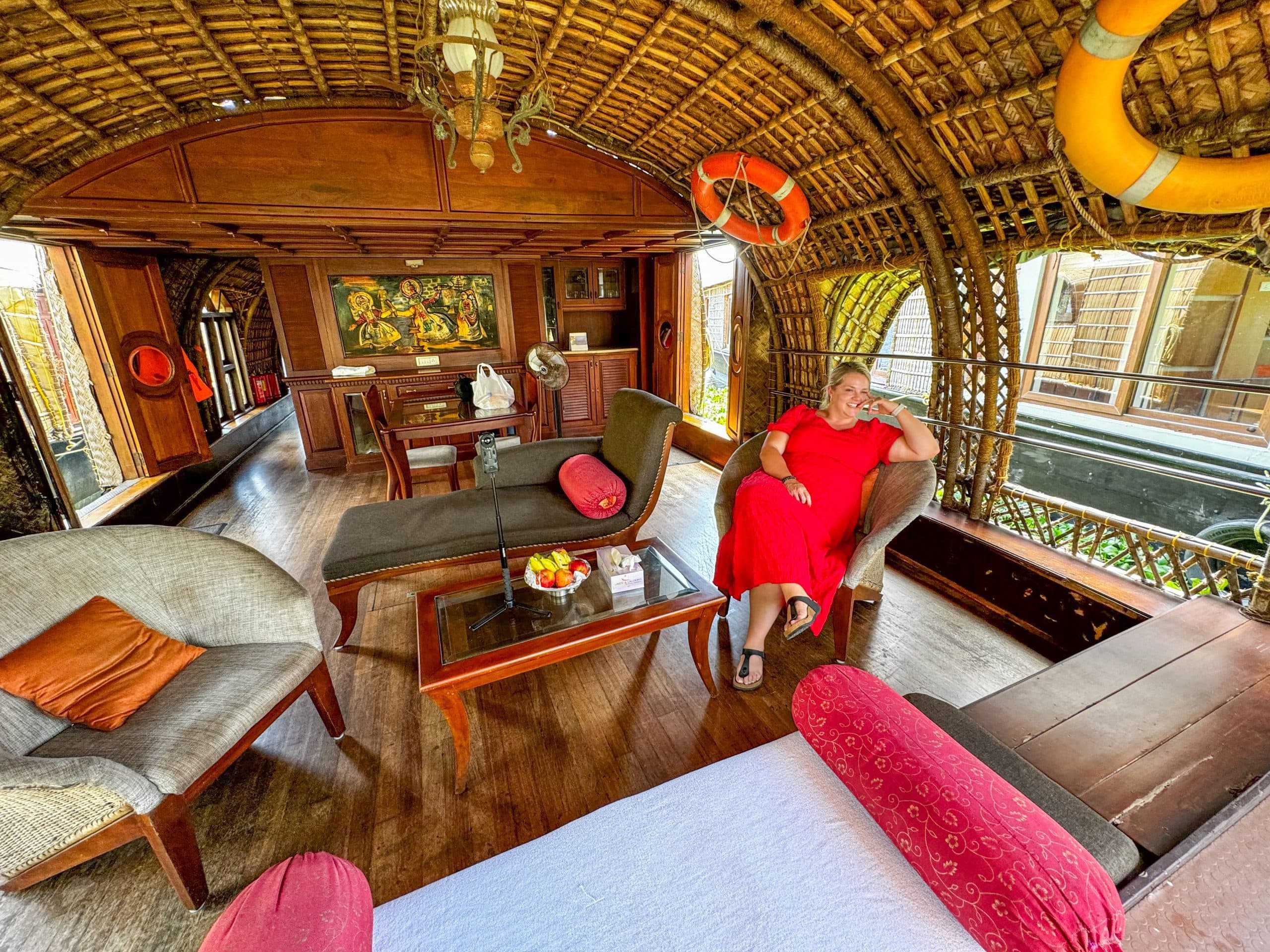 Kerala Backwater Experience: Alleppey & Kumarakom