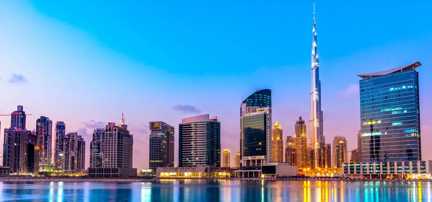 Dubai Luxury: 5-Star Elegance & Indulgence - image 1